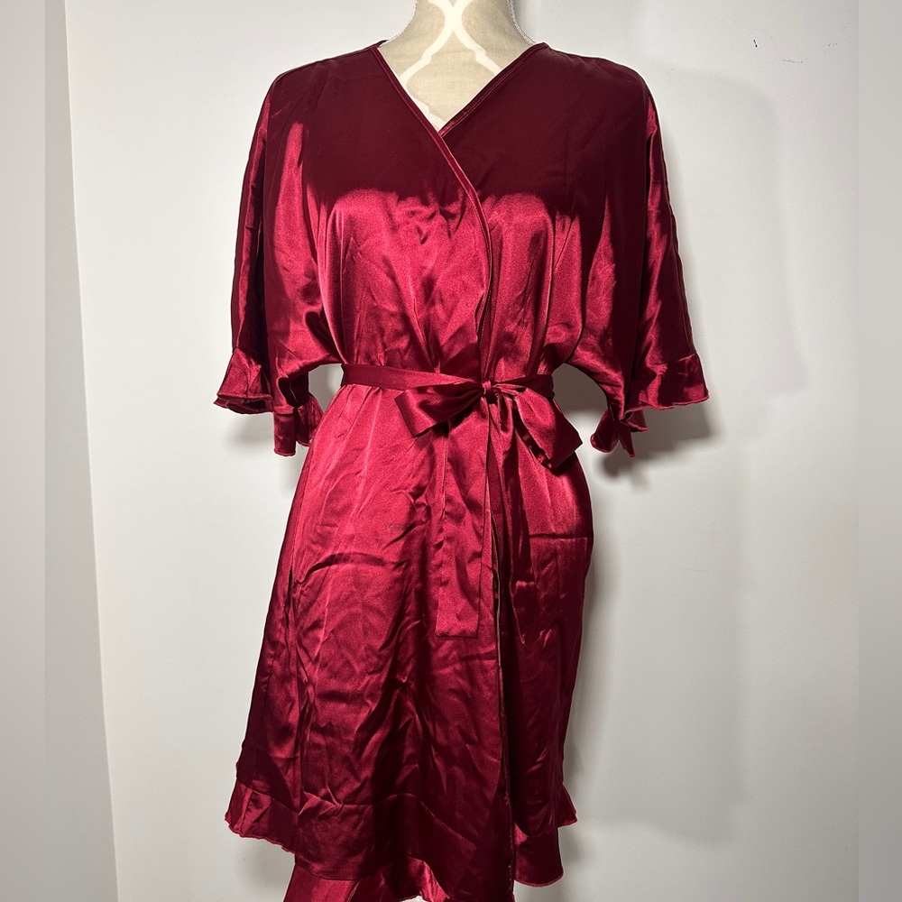 Red ruffle robe - Picture 8 of 10